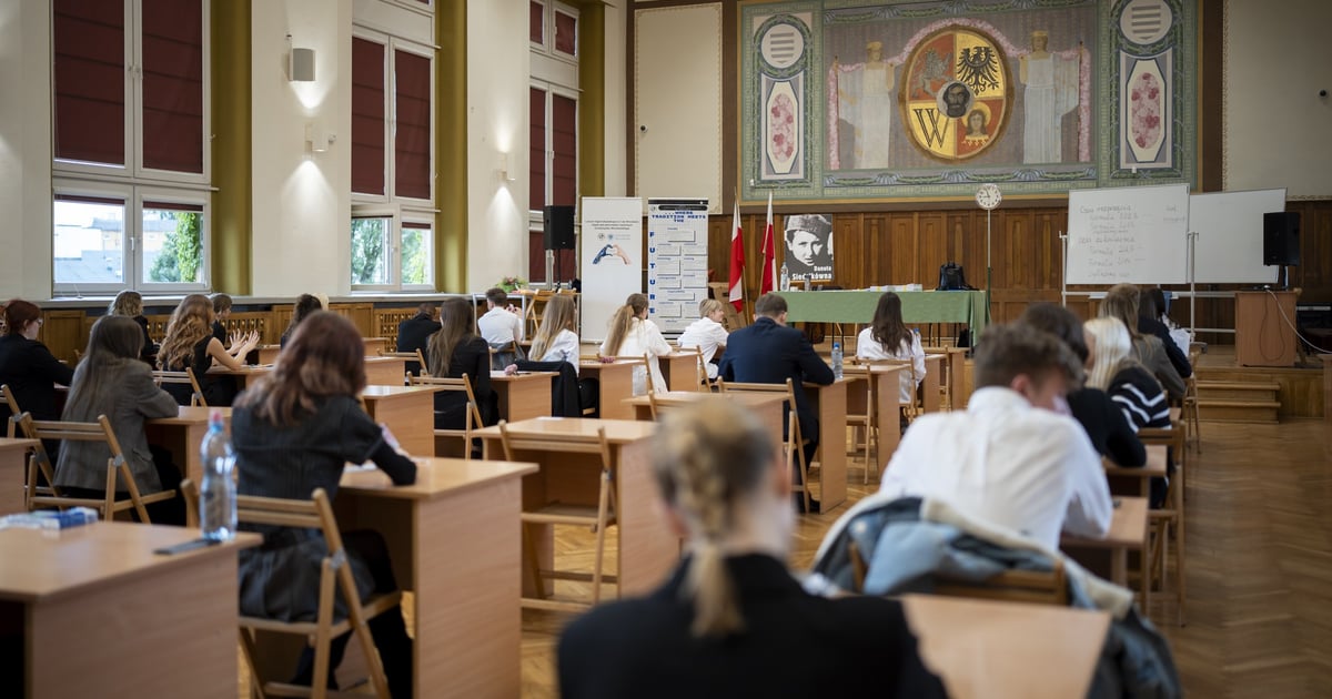 Matury zbliżają się wielkimi krokami. Co warto wiedzieć? | HARMONOGRAM