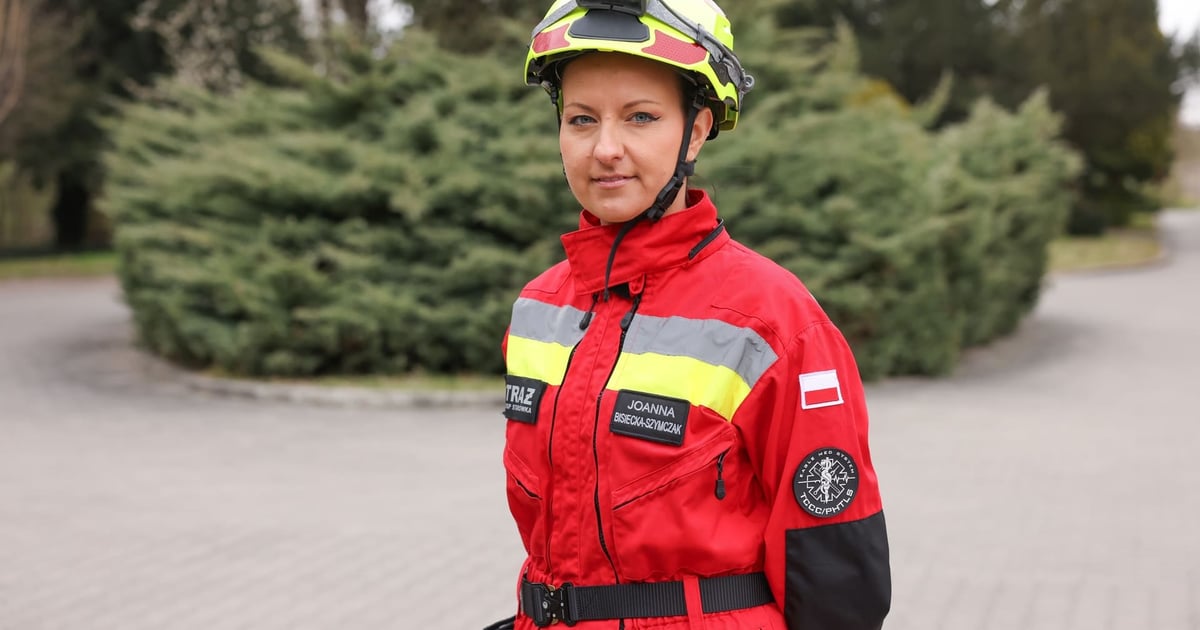 Wrocławska strażaczka nagrodzona przez prezydenta Krzyżem św. Floriana