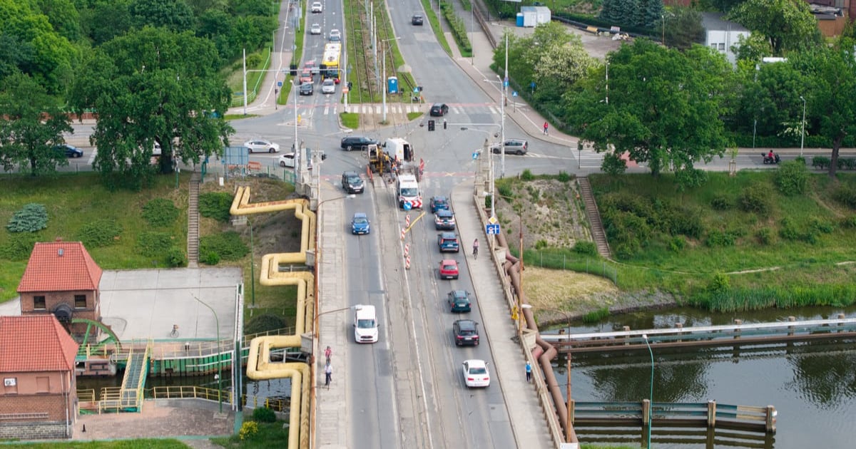 Rozpoczął się remont torów na Moście Osobowickim. Są autobusy zastępcze