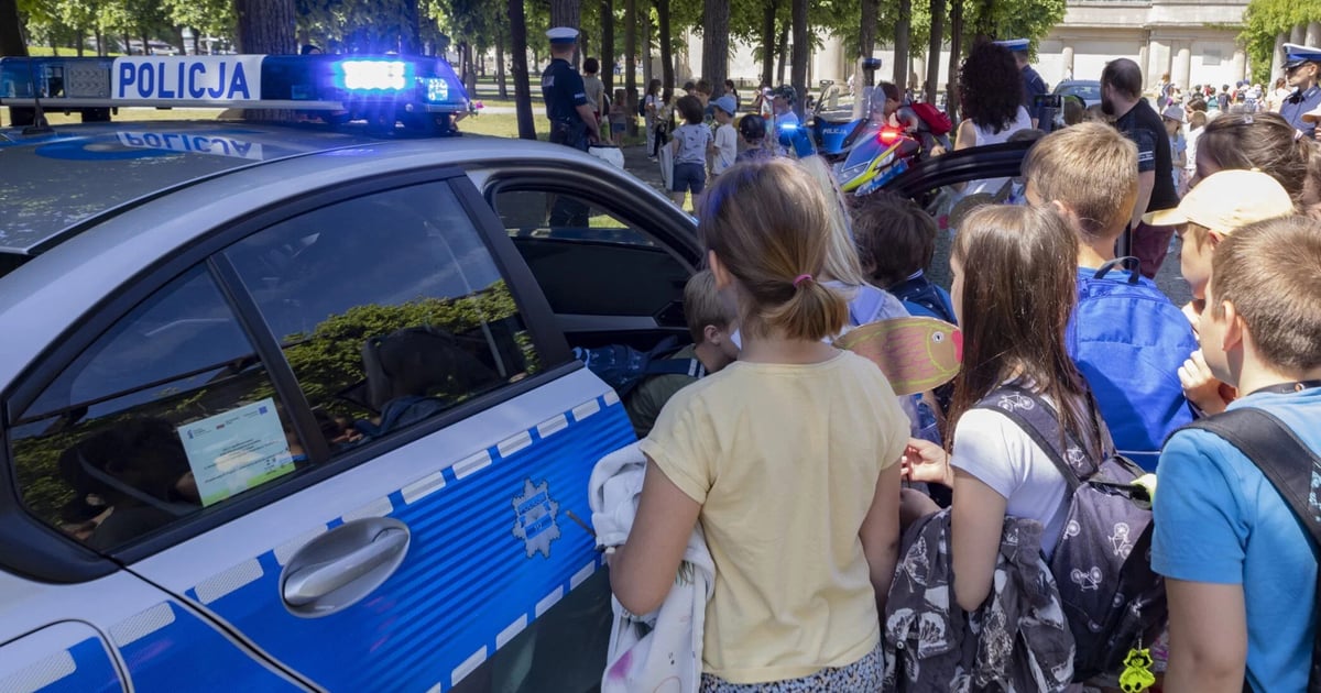 „Służby Dzieciom” we Wrocławiu. Wielki piknik mundurowy pod Iglicą [ZDJĘCIA]