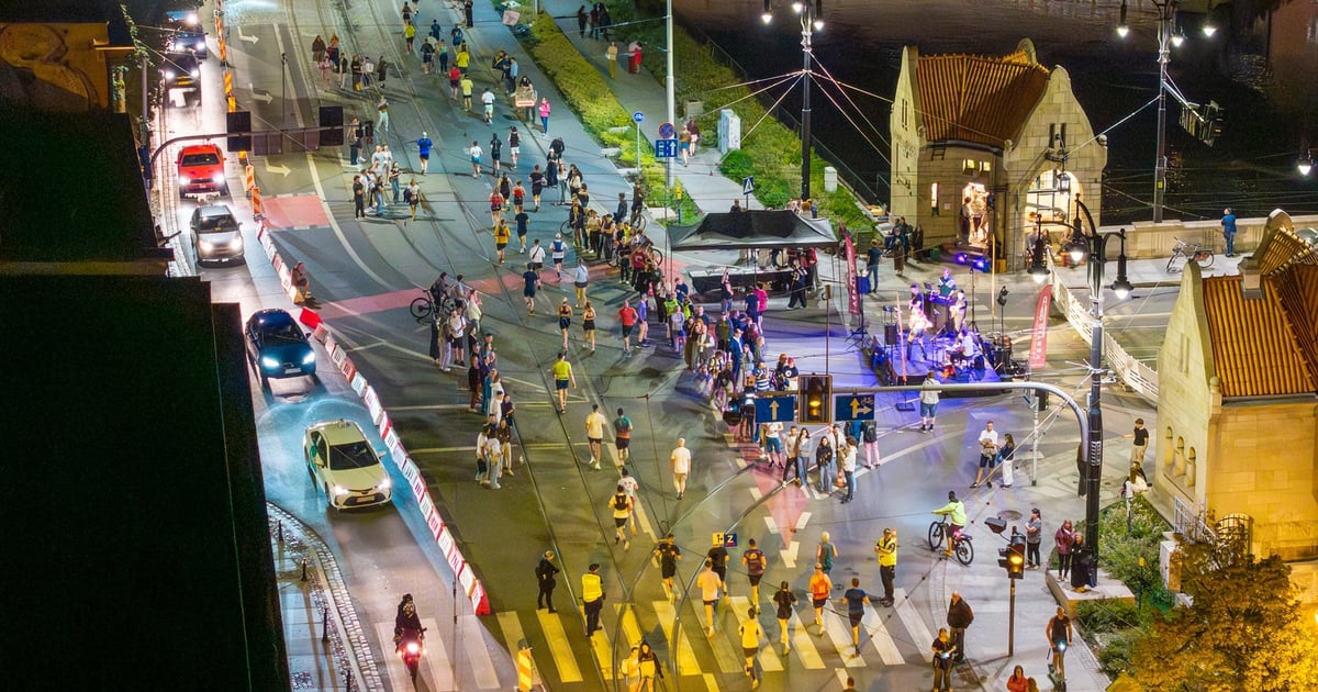 Co za bieg! Wrocławski nocny półmaraton na zdjęciach z drona