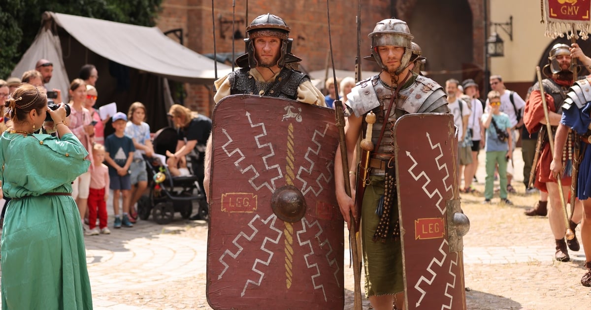 Ludzie Ognia w Arsenale Miejskim. Widowiskowy festiwal archeologiczny