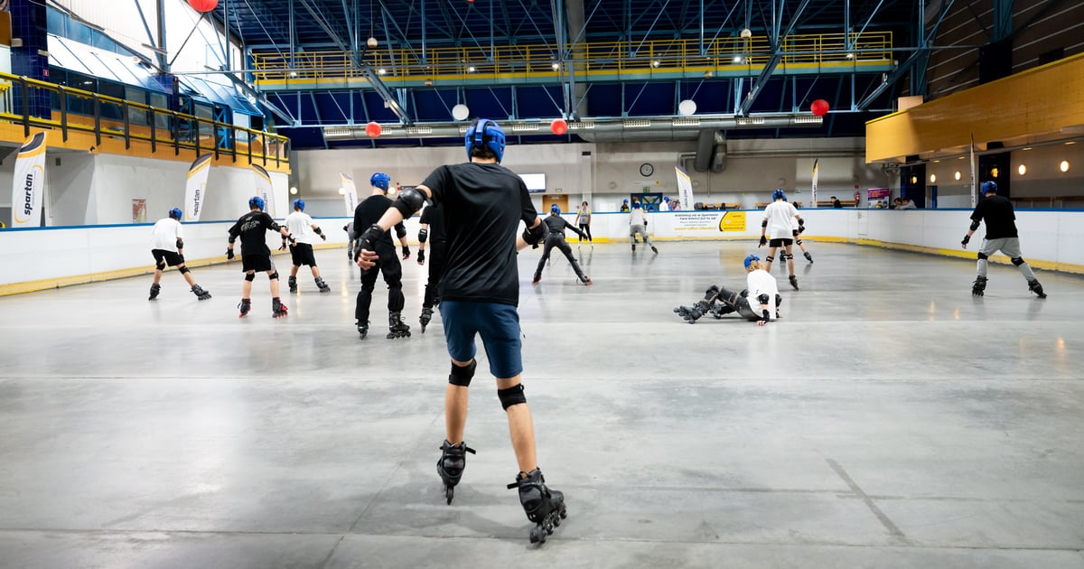 Nauka jazdy na rolkach. Przyspieszony kurs na stadionie