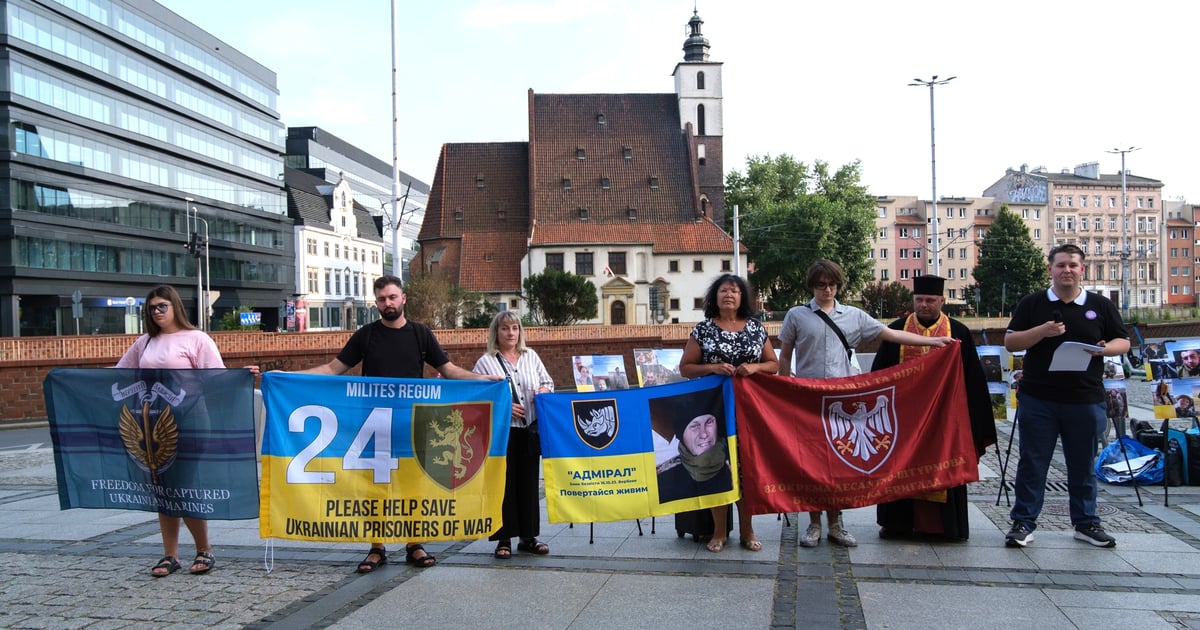 Wiec pamięci jeńców wojennych i ofiar rosyjskiej agresji na Ukrainie [ZDJĘCIA]
