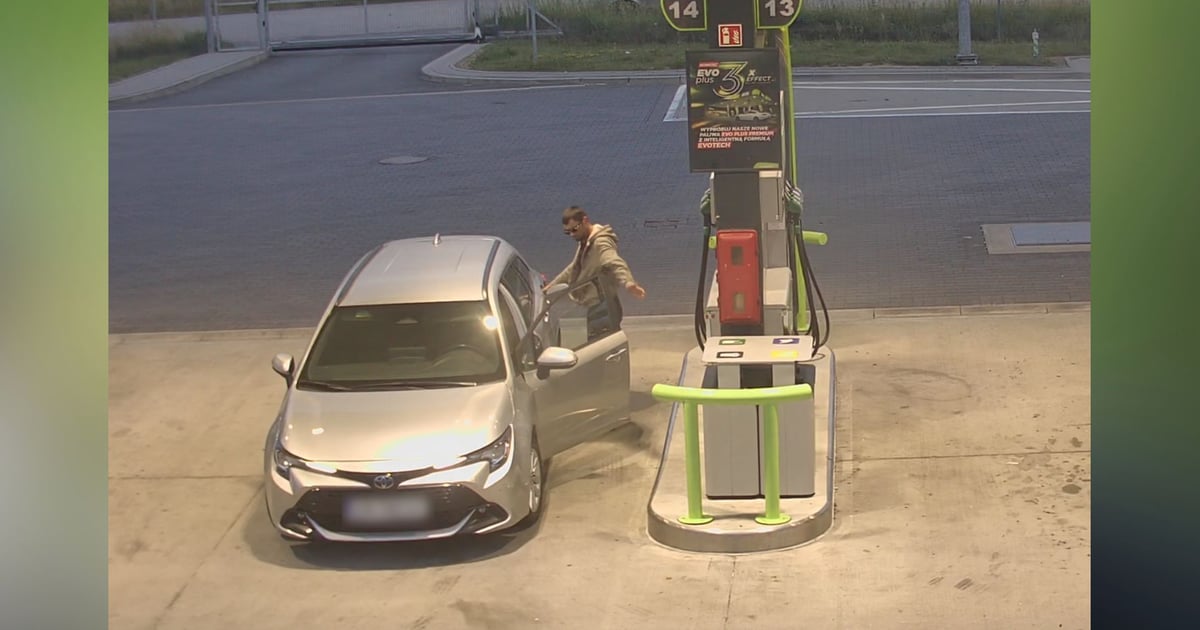 Kradzież samochodu na pl. Hirszfelda. Policja szuka tego mężczyzny