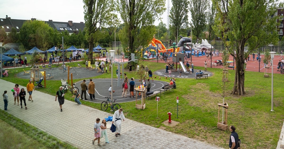 Piknik i zwiedzanie nowej superszkoły przy Zwycięskiej [ZDJĘCIA]