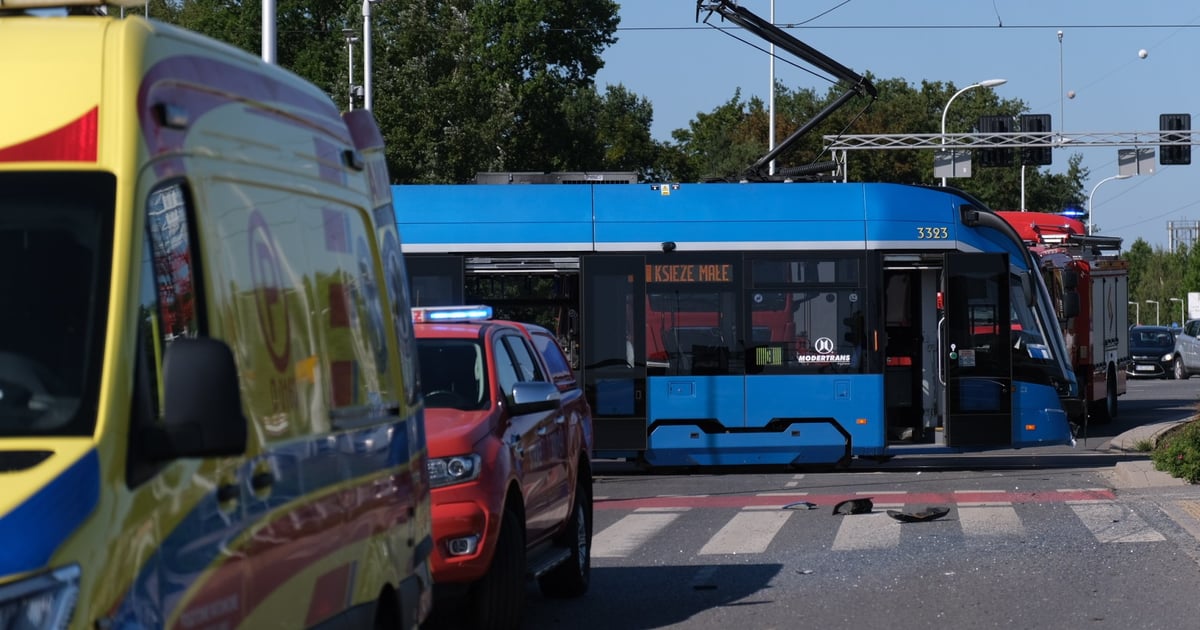Wypadek na skrzyżowaniu Kosmonautów i 11 listopada. Są utrudnienia