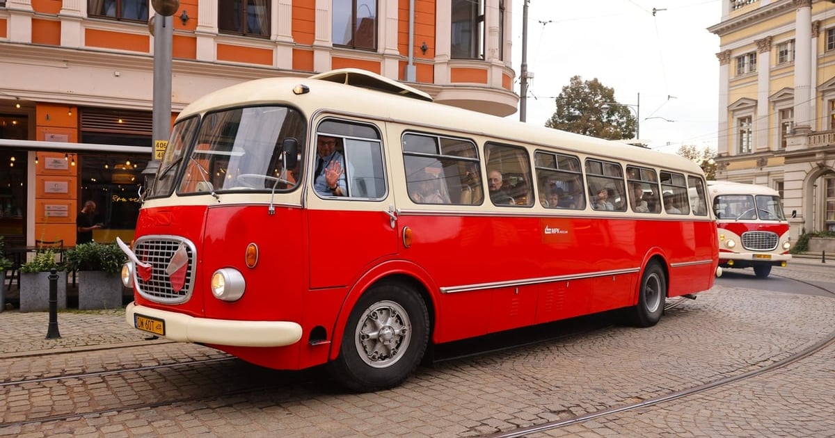 W sobotę 26 września zmiany w komunikacji. Parada Zabytkowych Autobusów i Tramwajów