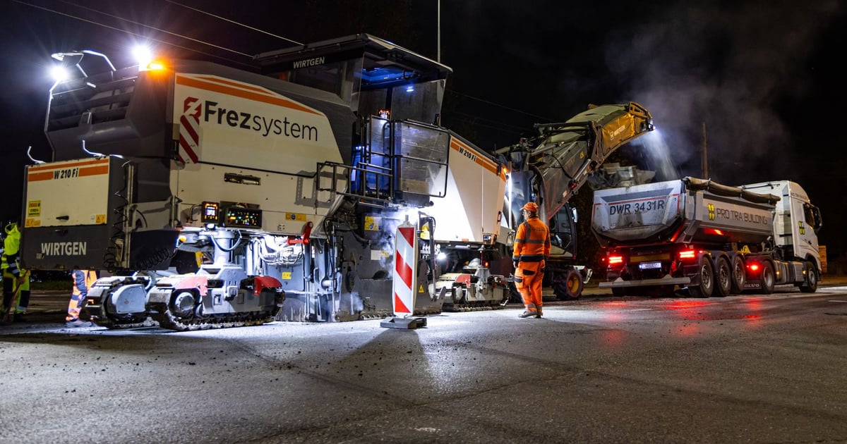 Na ul. Karmelkowej rozpoczęło się nocne frezowanie | ZDJĘCIA