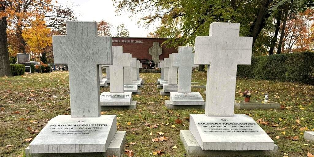 Państwowy uroczysty pogrzeb 49 ofiar reżimu komunistycznego