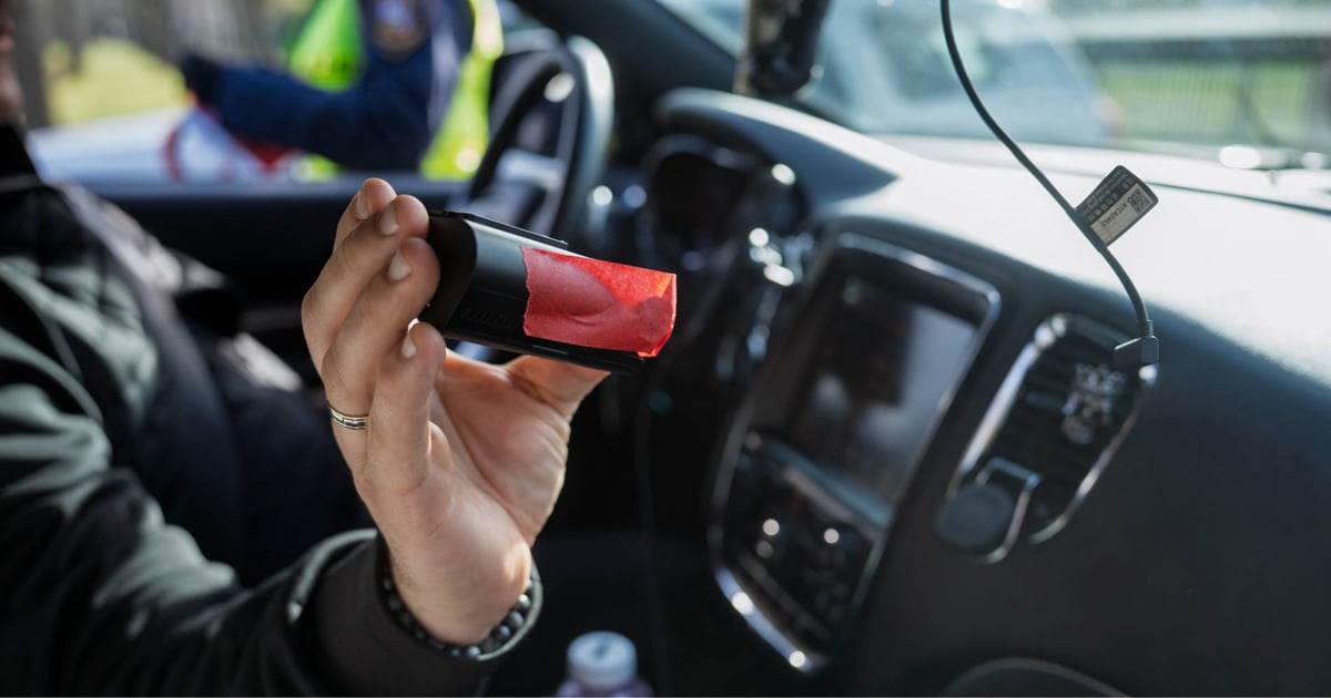 Parking przy Cmentarzu Osobowickim: Zakaz wjazdu chińskim samochodem