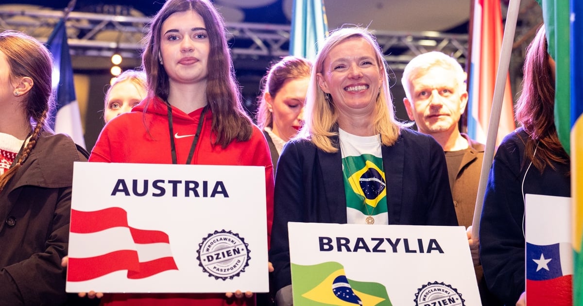 20 państw i mnóstwo uczniów na Dniu Paszportu | ZDJĘCIA