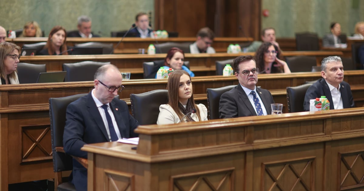Zakończyła się sesja Rady Miejskiej Wrocławia. Jakie uchwały podjęto?