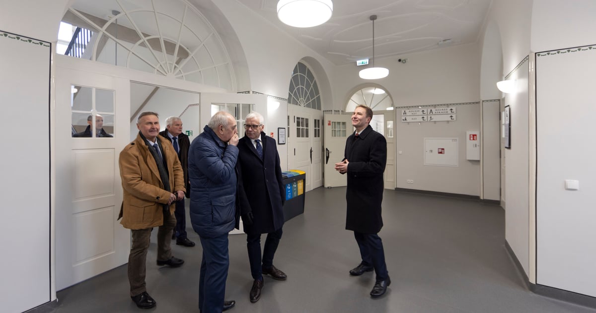 Dawny szpital Maxa Berga zajął Wydział Matematyki. Wkrótce dołączą stu ...