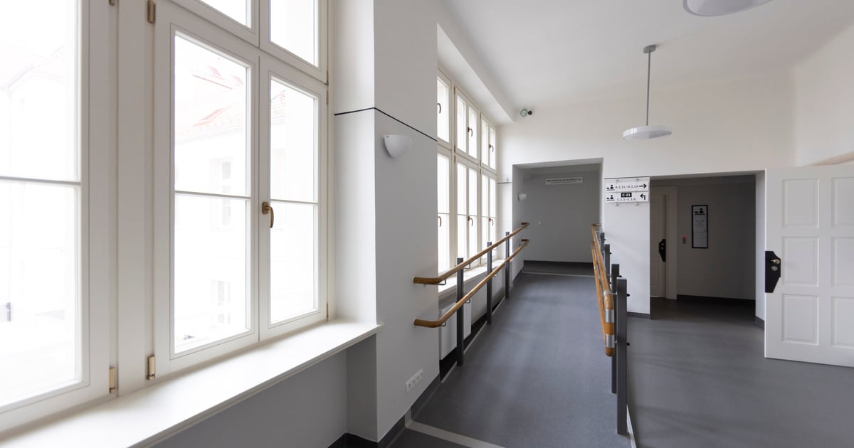 Dawny szpital Maxa Berga zajął Wydział Matematyki. Wkrótce dołączą stu ...