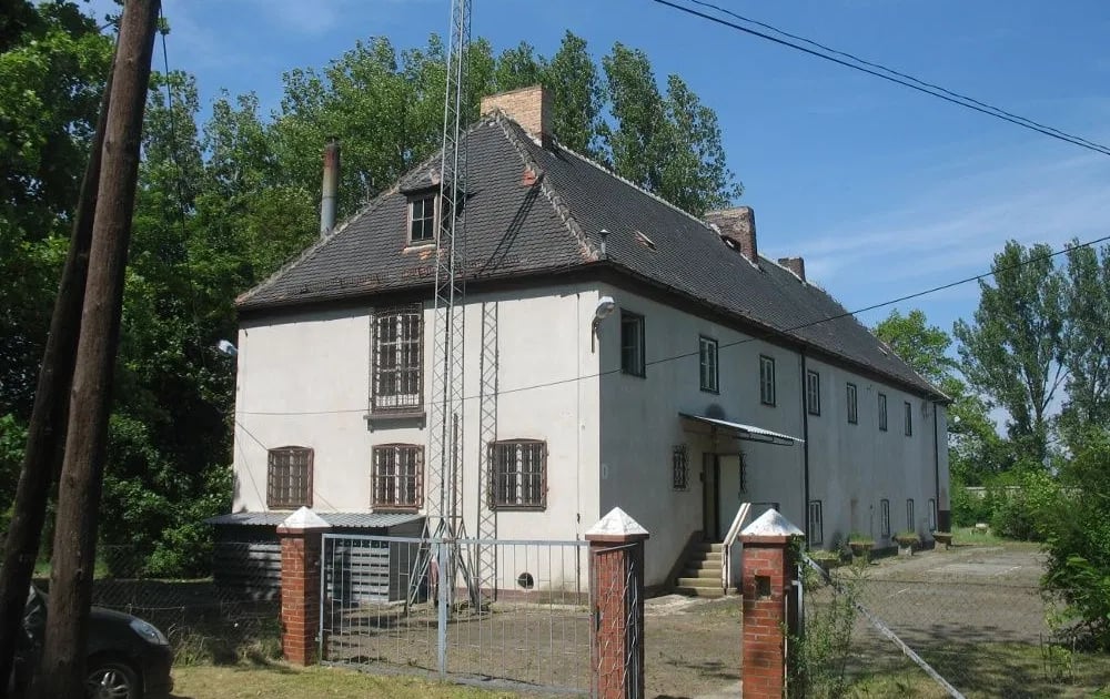 Posiadłość w Radomierzycach 980 000 zł