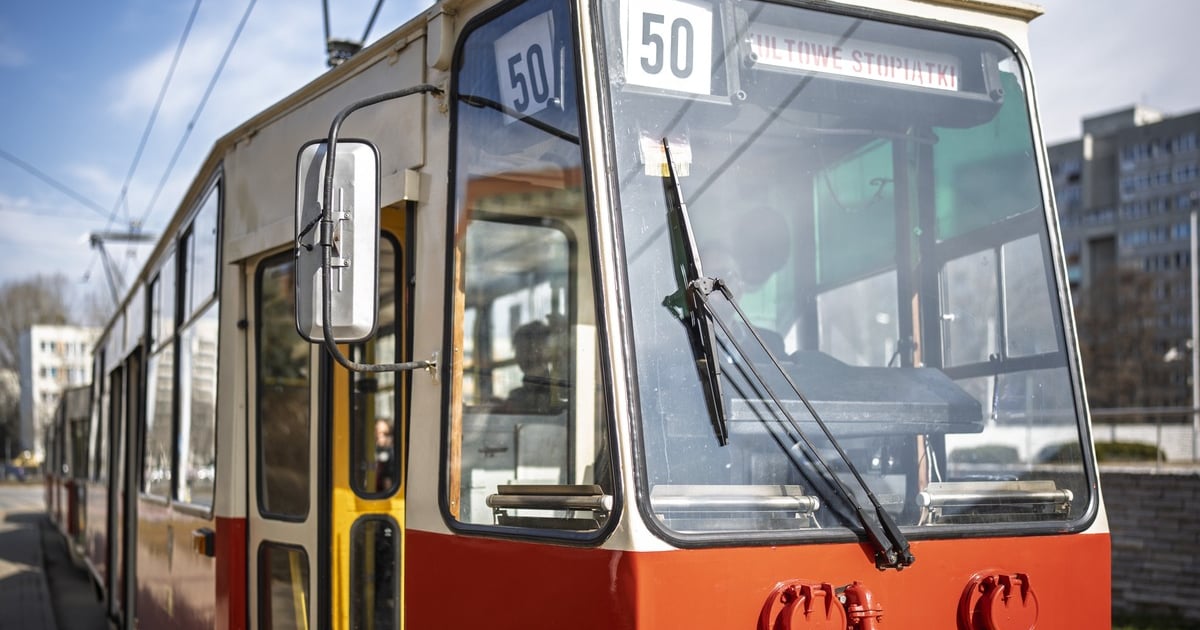 Kultowe wagony tramwajowe 105N od pół wieku kursują ulicami Wrocławia ...