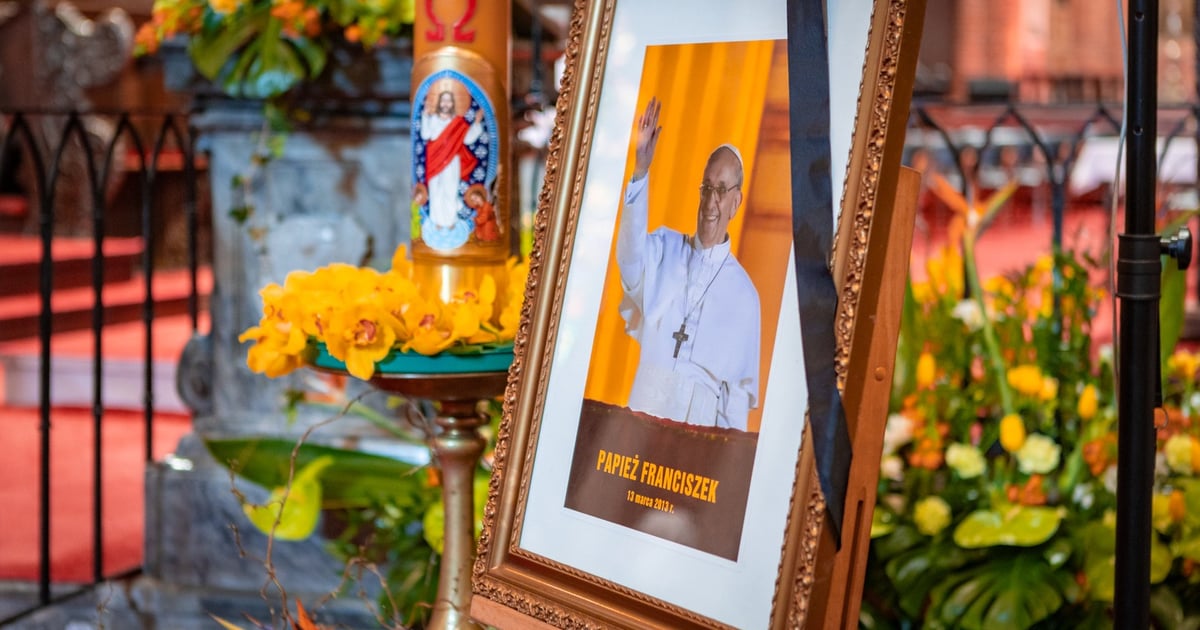 Pożegnanie papieża Franciszka. Uroczyste msze w katedrze i wspomnienie metropolity