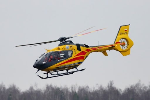 Potężny korek i wypadek na A4. Auto osobowe zderzyło się z ciężarówką