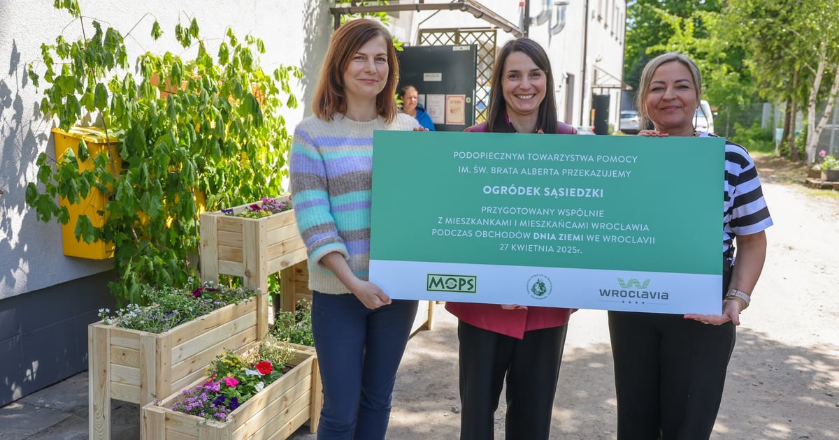 Na Dzień Ziemi posadzili kwiaty. Teraz będą o nie dbały mieszkanki schroniska św. Brata Alberta