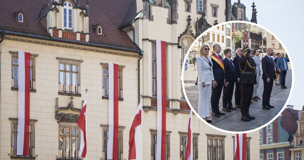 Dziś Dzień Flagi RP. Uroczystości na wrocławskim Rynku [ZDJĘCIA]