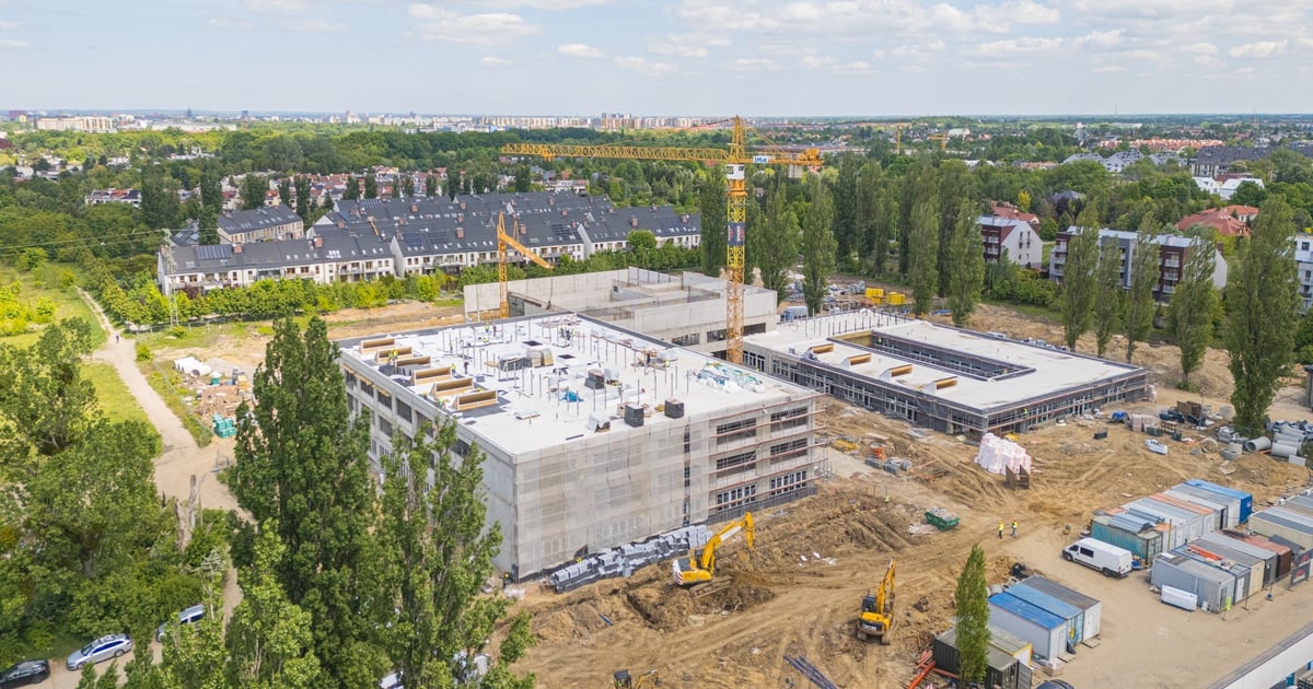 Rośnie szkoła przy Zwycięskiej - 40 procent prac wykonanych