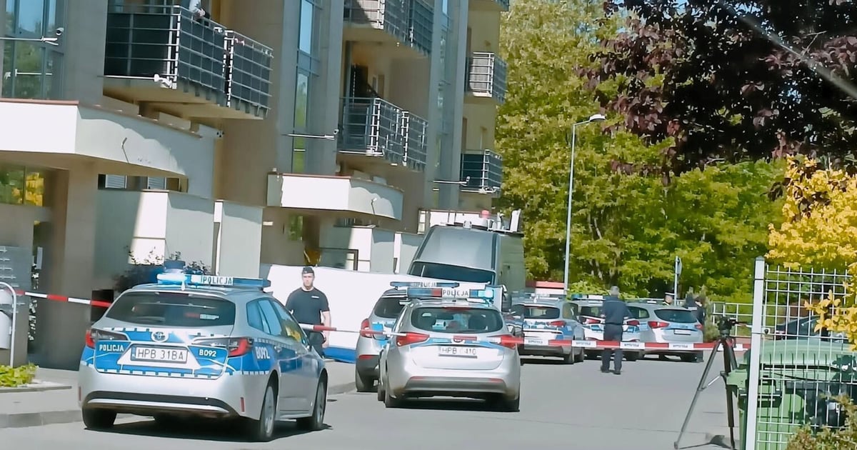 Strzelanina na Stabłowicach. Dwie osoby nie żyją. Policja uspokaja: na miejscu jest bezpiecznie