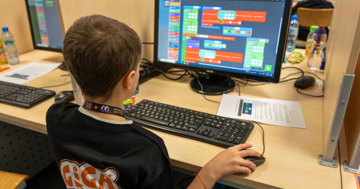 Uczniowie, interesujecie się nowymi technologiami? Sprawdźcie się w Gigathonie