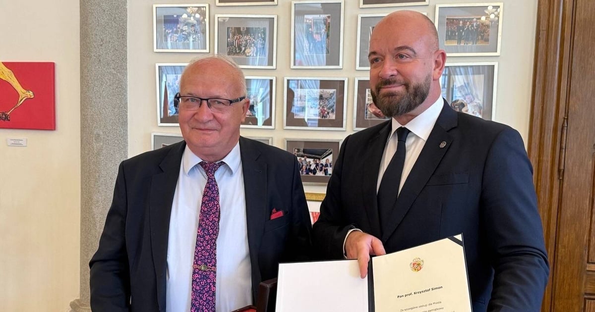 Profesor Krzysztof Simon uhonorowany medalem „Zasłużony dla Wrocławia”