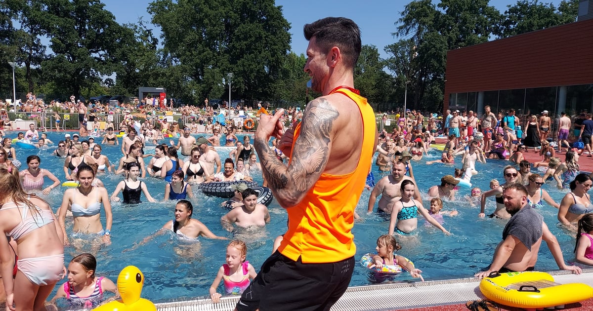 Żabką czy delfinem? Pływalnia Letnia Orbita startuje już w sobotę