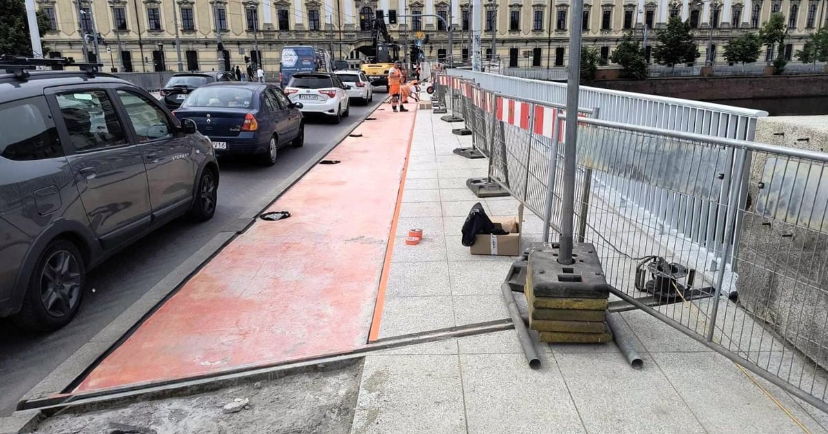 Jedna strona mostów Uniwersyteckich niebawem będzie gotowa