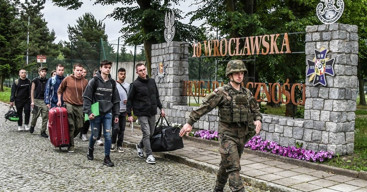 Trwają szkolenia w ramach „Wakacji z wojskiem 2”. Sprawdź, ile można zarobić