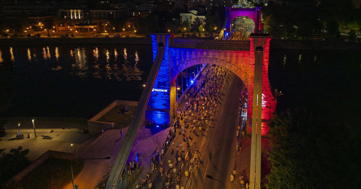 Piękny Wrocław nocą i półmaraton na moście Grunwaldzkim. Zdjęcia z drona