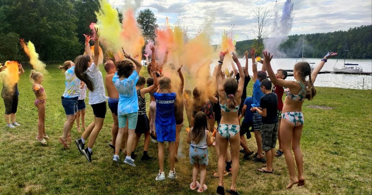 Wakacje last minute? Zapisz dziecko na półkolonie i zobacz, jak pomóc innym