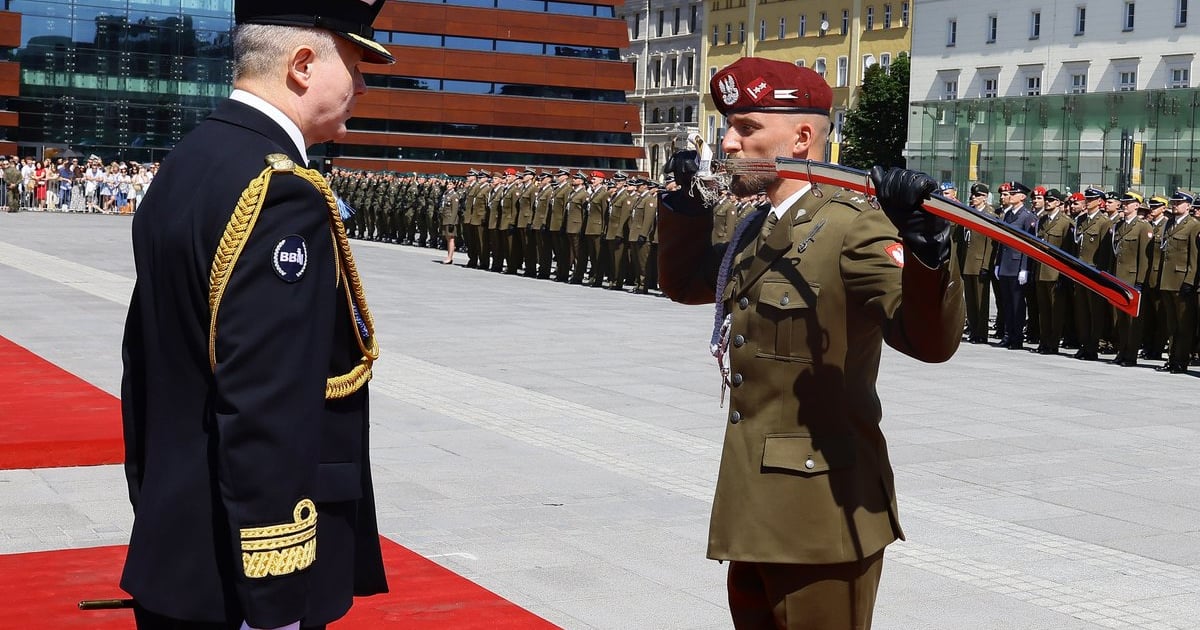 Polska armia ma prawie pół tysiąca nowych oficerów [FOTO]