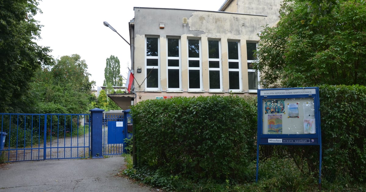 Biskupin. Remont w budynku rady osiedla przy ulicy Pautscha