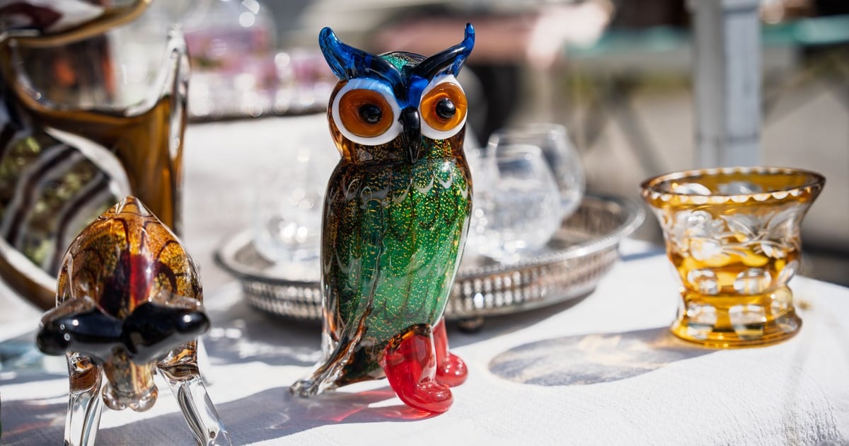 Giełda Staroci pod Iglicą jak wyspa skarbów. Zobaczcie, co można tam znaleźć!