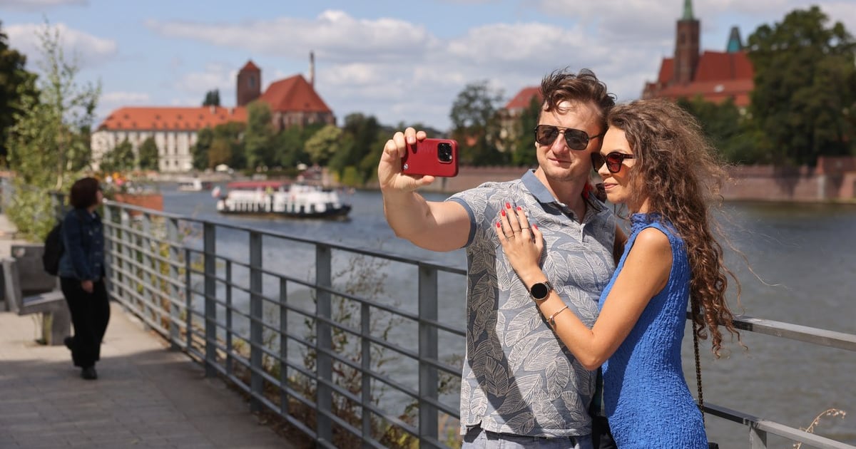 Lato w mieście. Tak wrocławianie spędzają długi weekend [ZDJĘCIA]