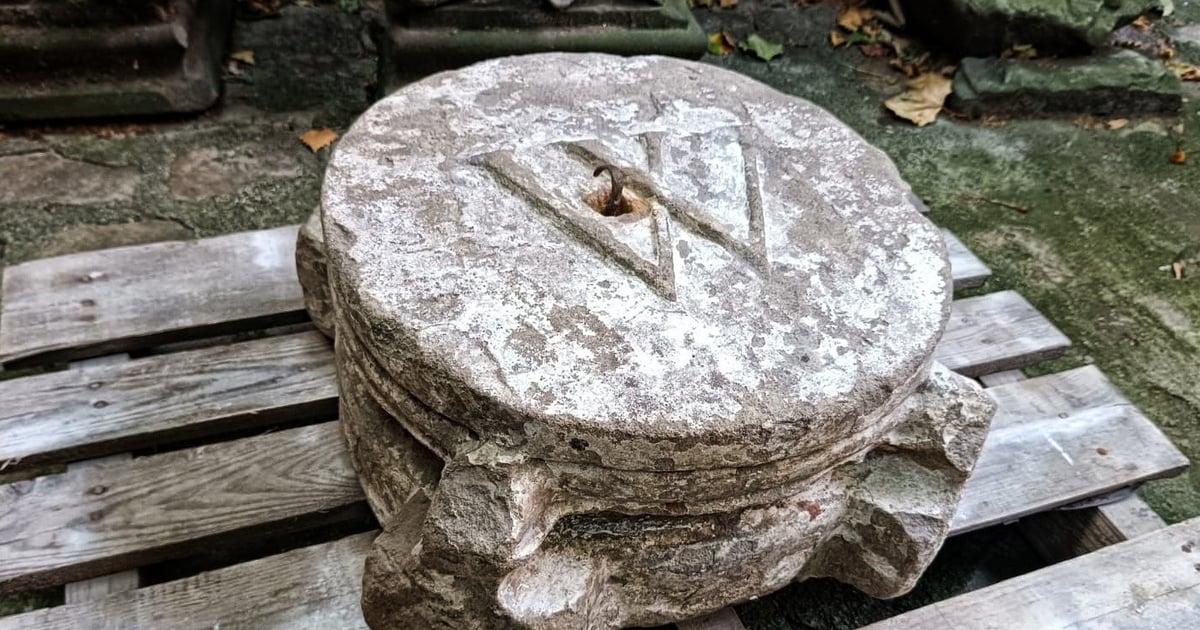 Fantastyczne odkrycie na gruzowisku w Rzeplinie. To wiekowy zwornik