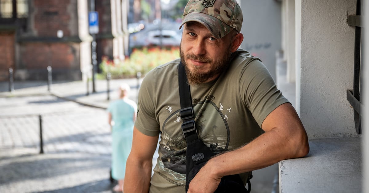 Na piechotę do Brukseli. Niezwykła podróż Andrija Madżarowa