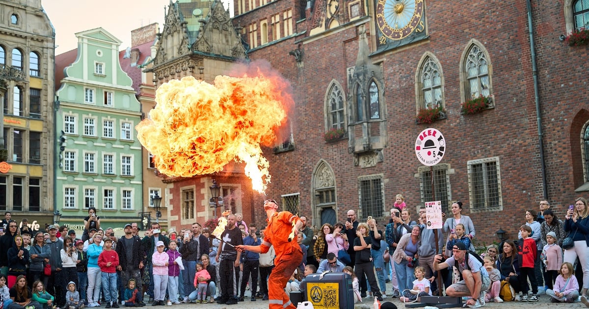 Busker Tour na wrocławskim Rynku. Zobaczcie niezwykłe pokazy ulicznych artystów [DUŻO ZDJĘC]