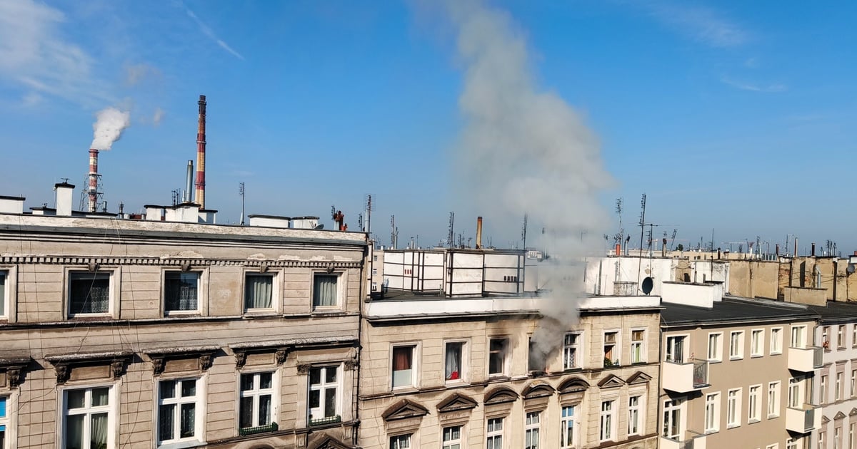 Pożar mieszkania przy Chrobrego. Osiem zastępów straży w akcji
