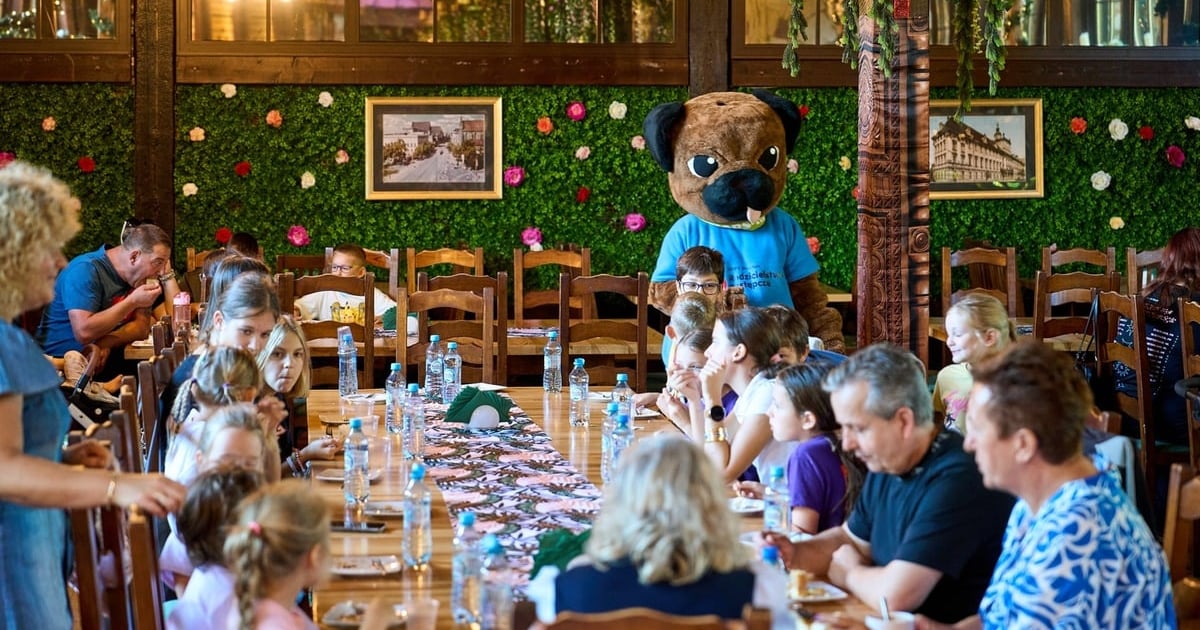 Podwyżki dla rodzin zastępczych i osób prowadzących rodzinne domy dziecka. Spotkanie z prezydentem