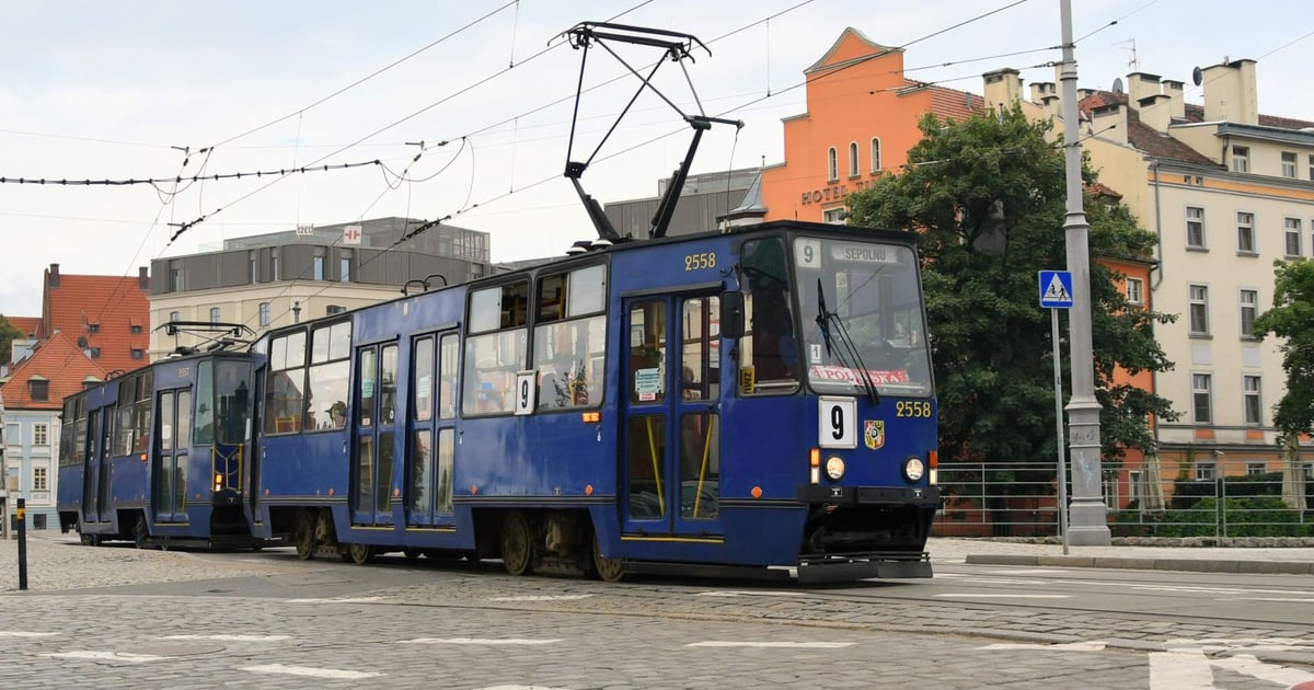 Zmarł Henryk Ciosiński. Po Wrocławiu jeździ 80 tramwajów jego konstrukcji
