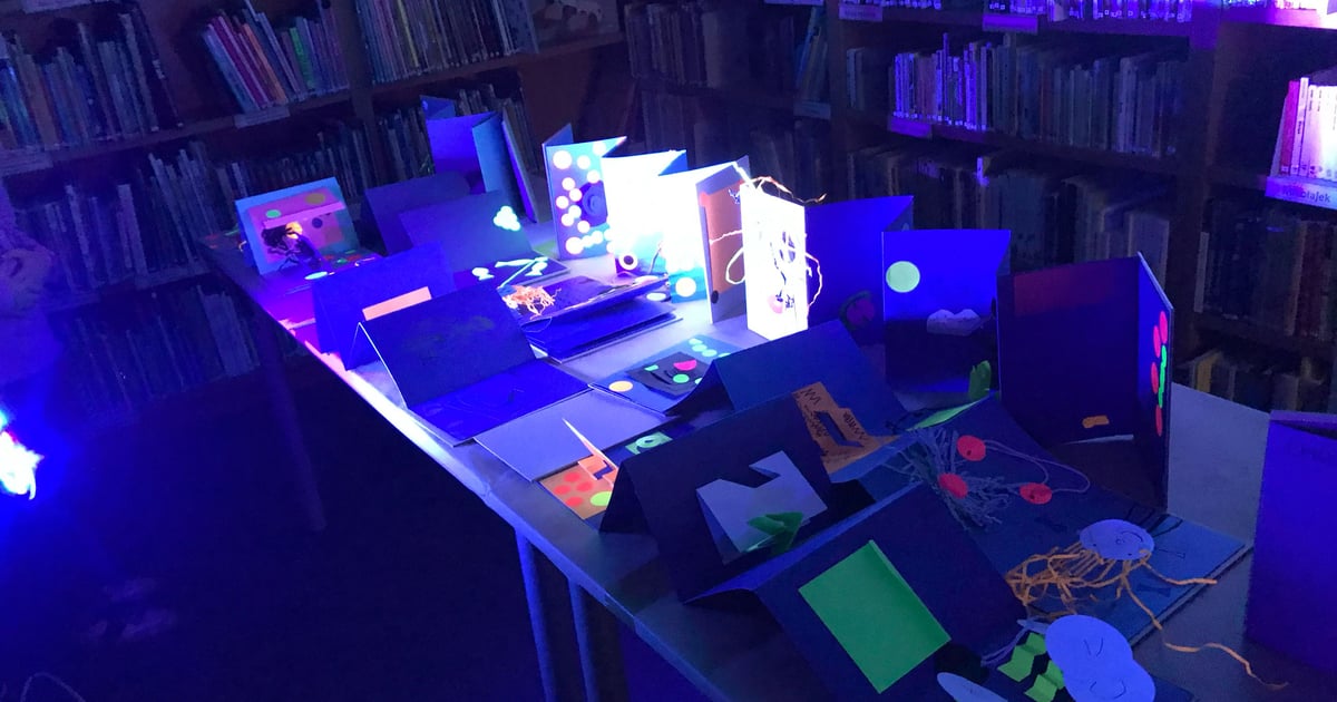 Noc Bibliotek 2025. Pokazy filmowe, escape roomy, a choćby nocowanki z horrorami i bez