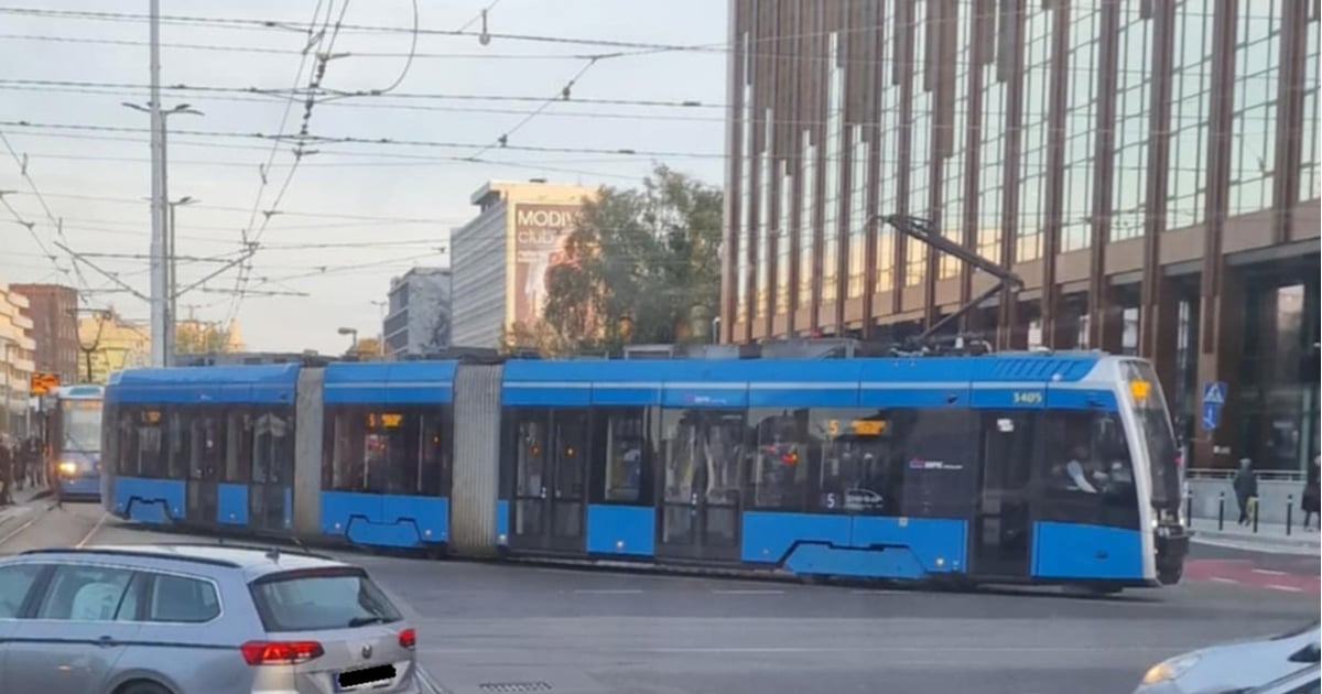 Awaria tramwaju w rejonie placu Dominikańskiego. Ruch przywrócony