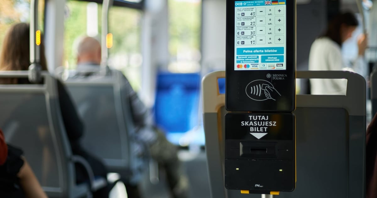 Awaria sieci GSM. Możliwe utrudnienia w sprzedaży biletów komunikacji miejskiej