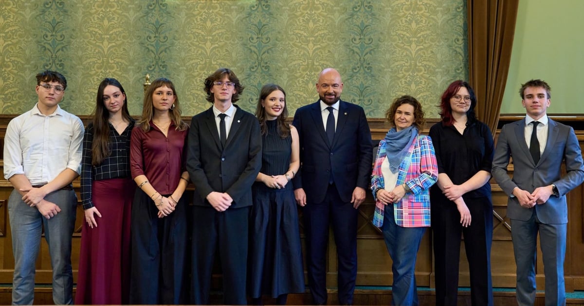 Młodzieżowa Rada Miasta Wrocławia. Pierwsza sesja VIII kadencji za nami!