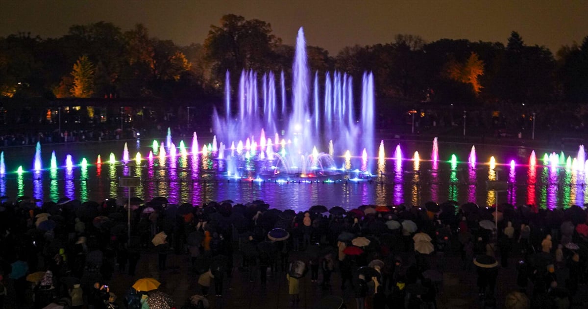 Zjawiskowa „Noc pokazów” zakończyła sezon Fontanny Multimedialnej | ZDJĘCIA