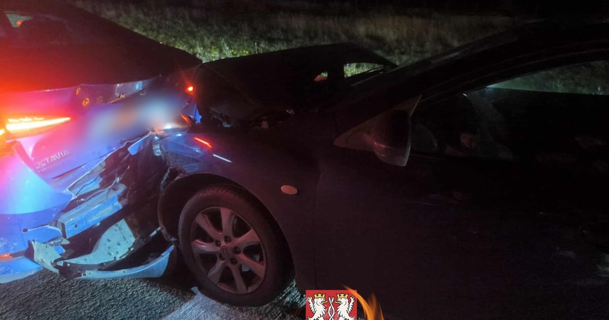 Korek na autostradzie A4 po zderzeniu dwóch samochodów